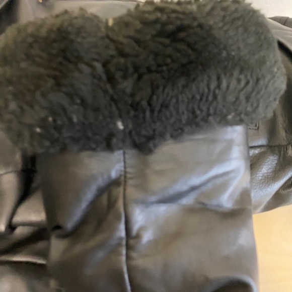 Black Real Leather with True Shearling - Picture 7 of 8